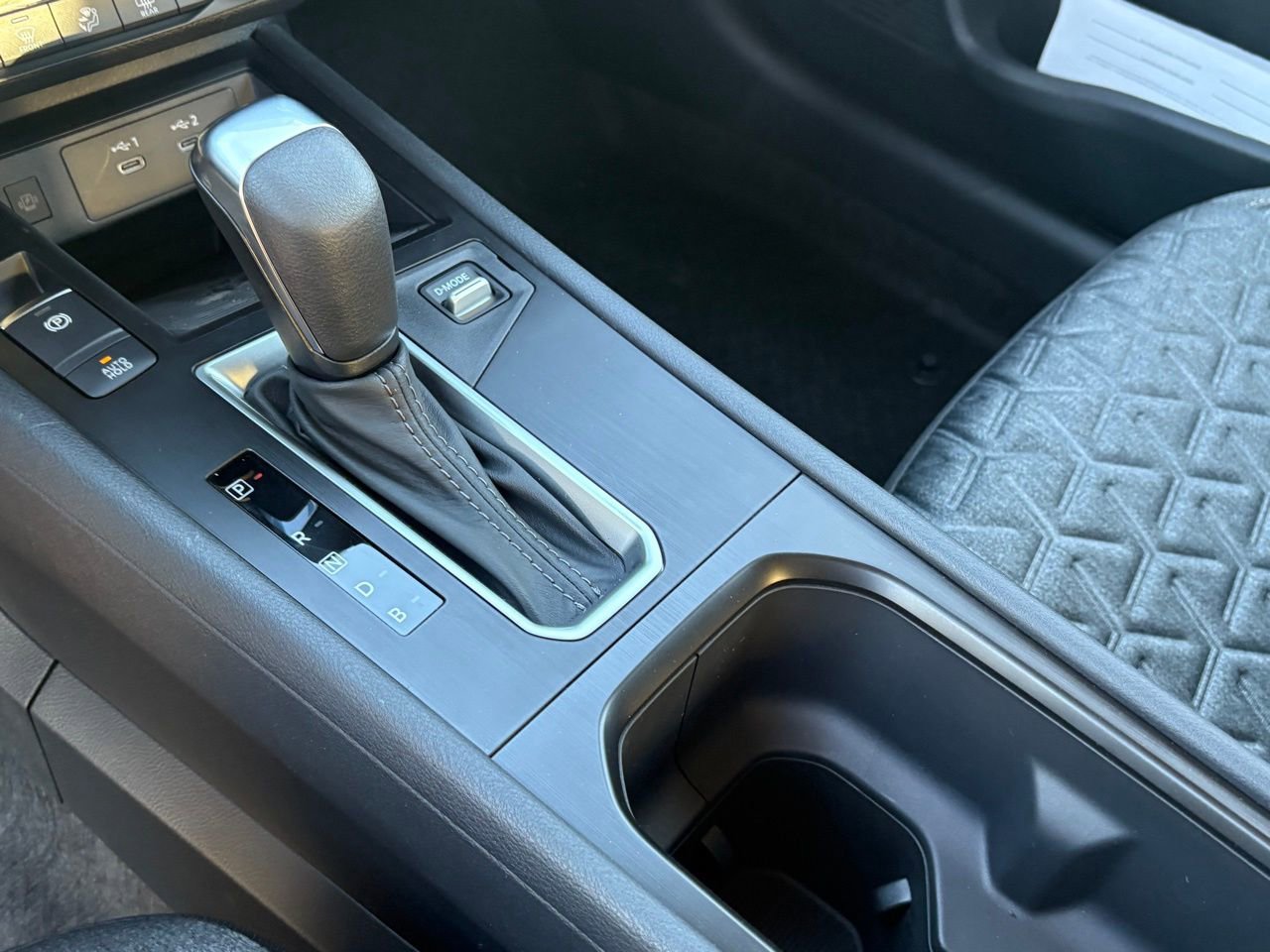 New 2026 Nissan Kicks SV w/ SV Premium Package FWD image 12