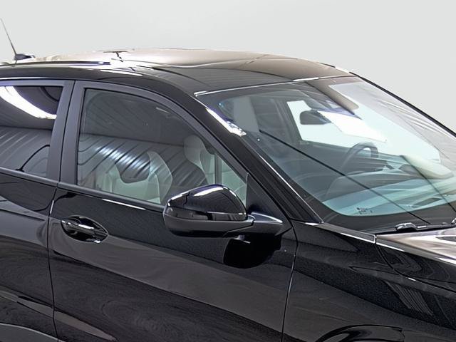 New 2026 Chevrolet Trax RS w/ Sunroof Package FWD image 15