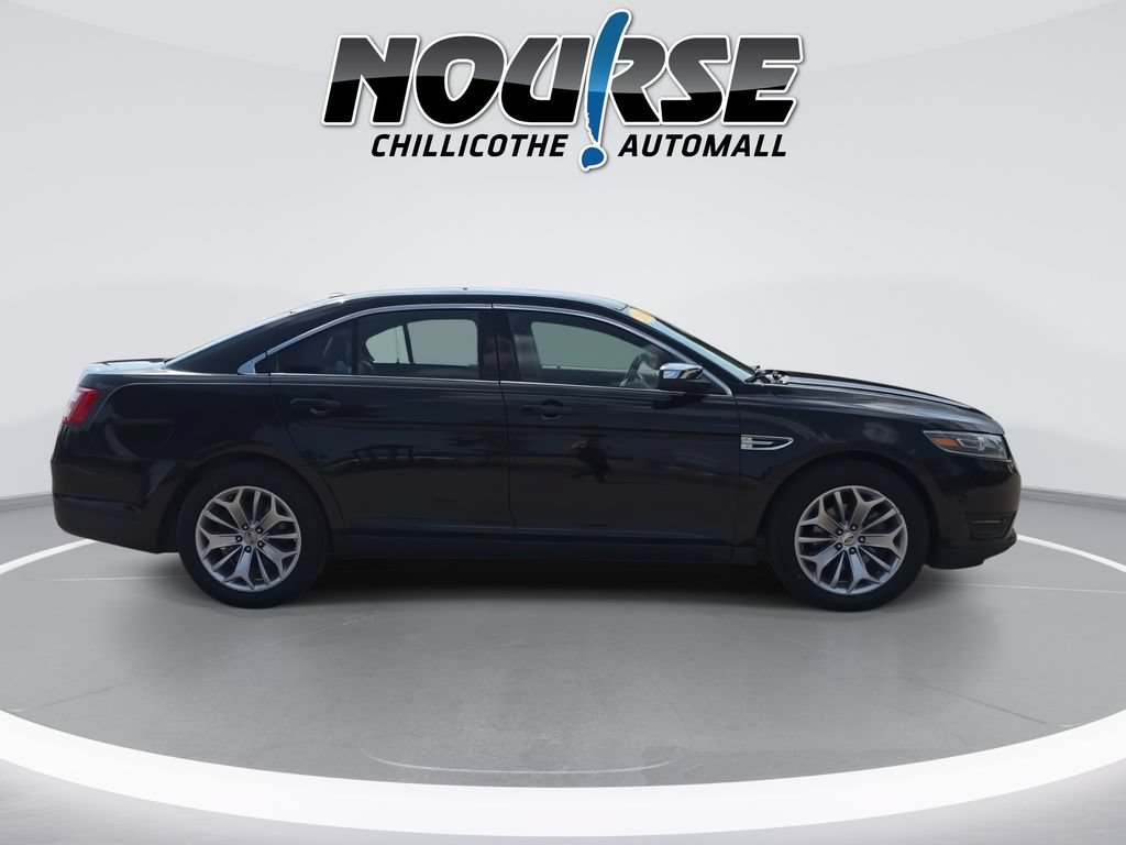 Used 2018 Ford Taurus Limited w/ Driver Assist Package FWD image 9