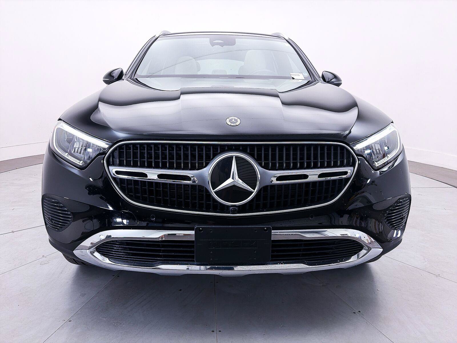Used 2024 Mercedes-Benz GLC 300 4MATIC image 14