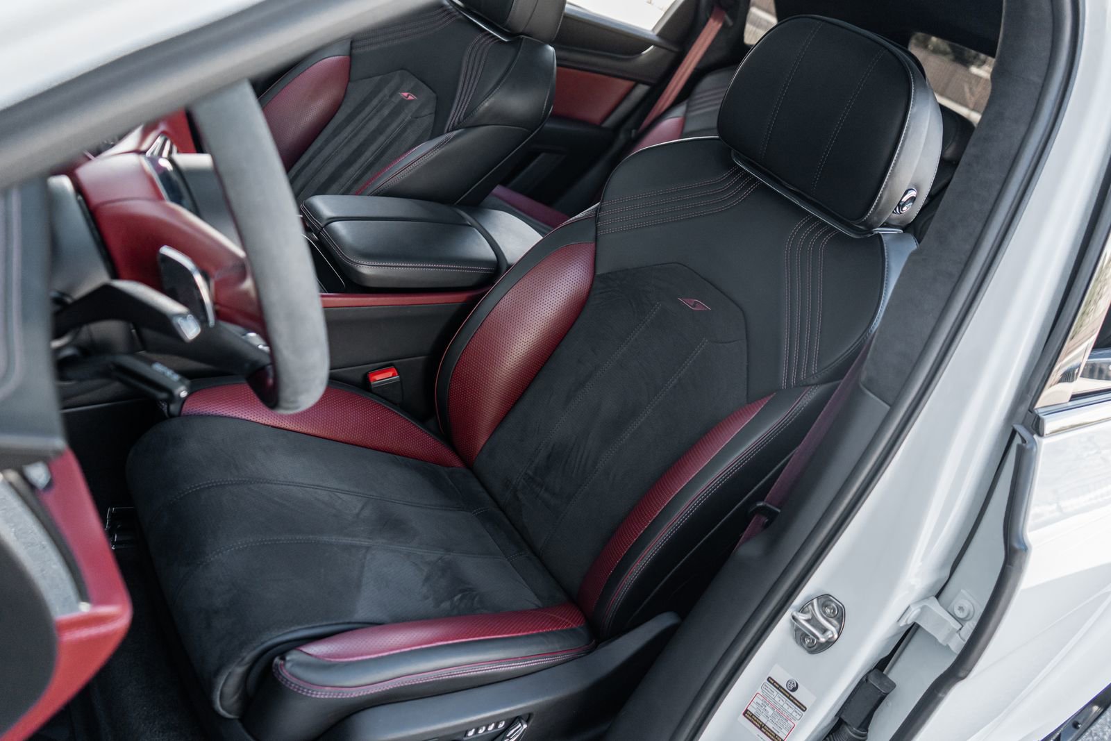 Certified 2022 Bentley Bentayga image 26