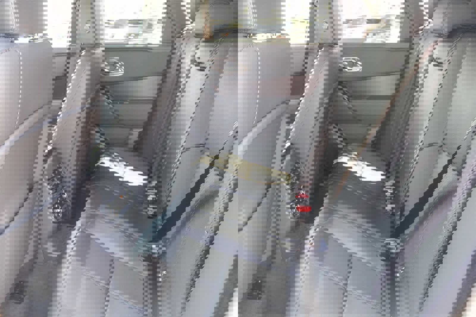 New 2026 Land Rover Range Rover Velar Dynamic SE image 16