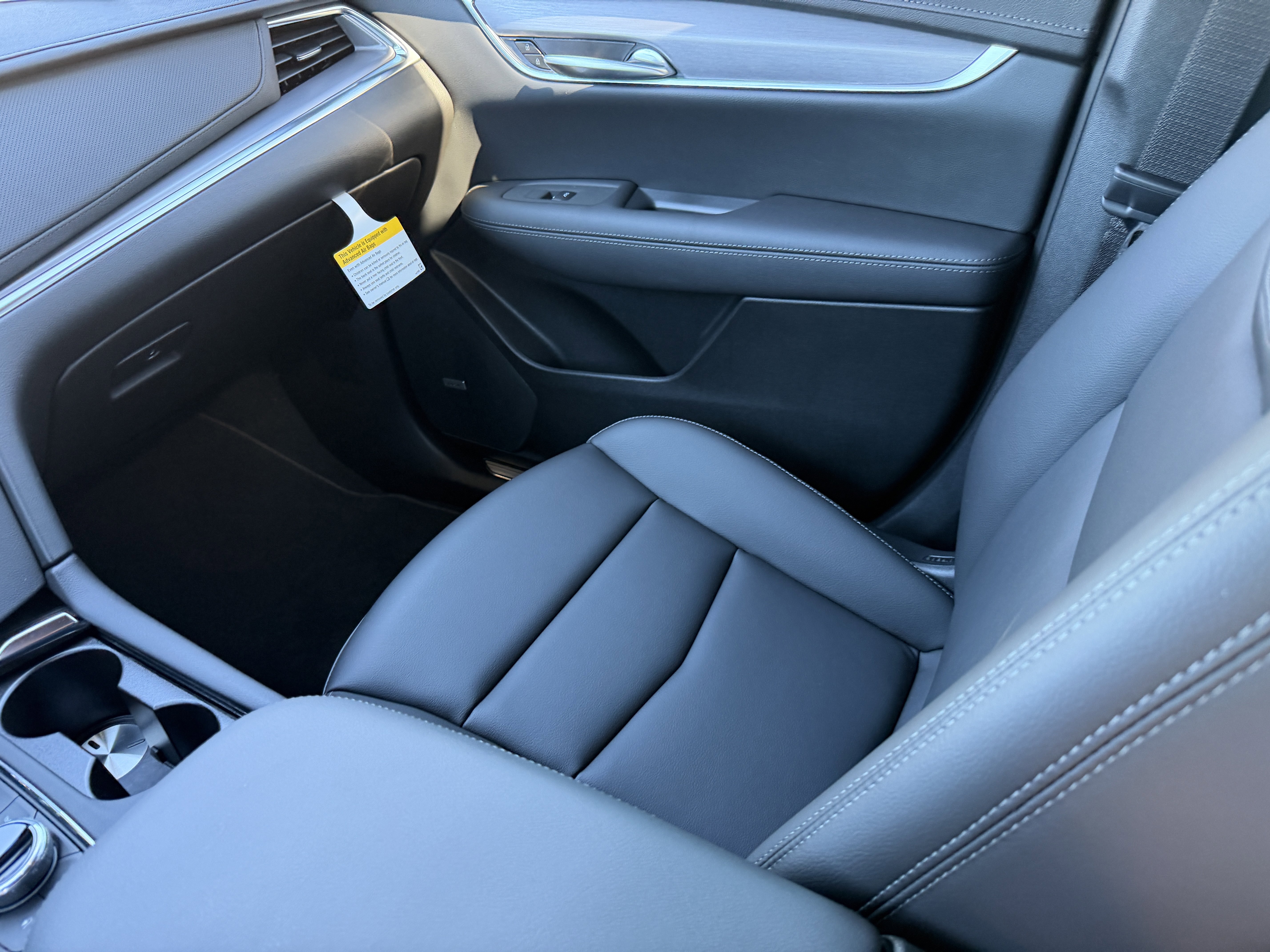 New 2026 Cadillac XT5 Luxury image 17