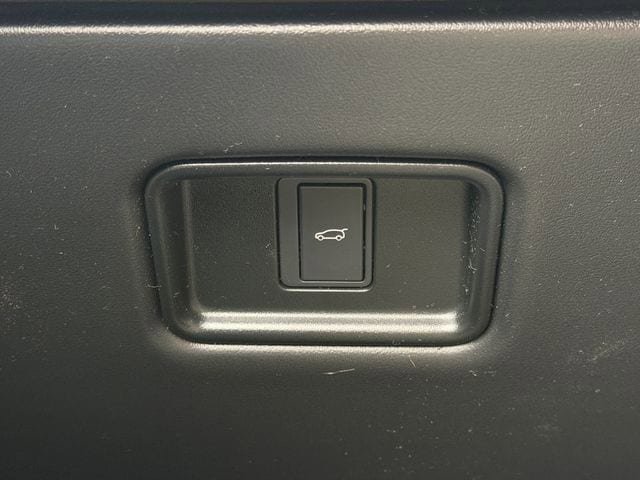 Used 2024 Land Rover Range Rover Long Wheelbase SE AWD/4WD image 23