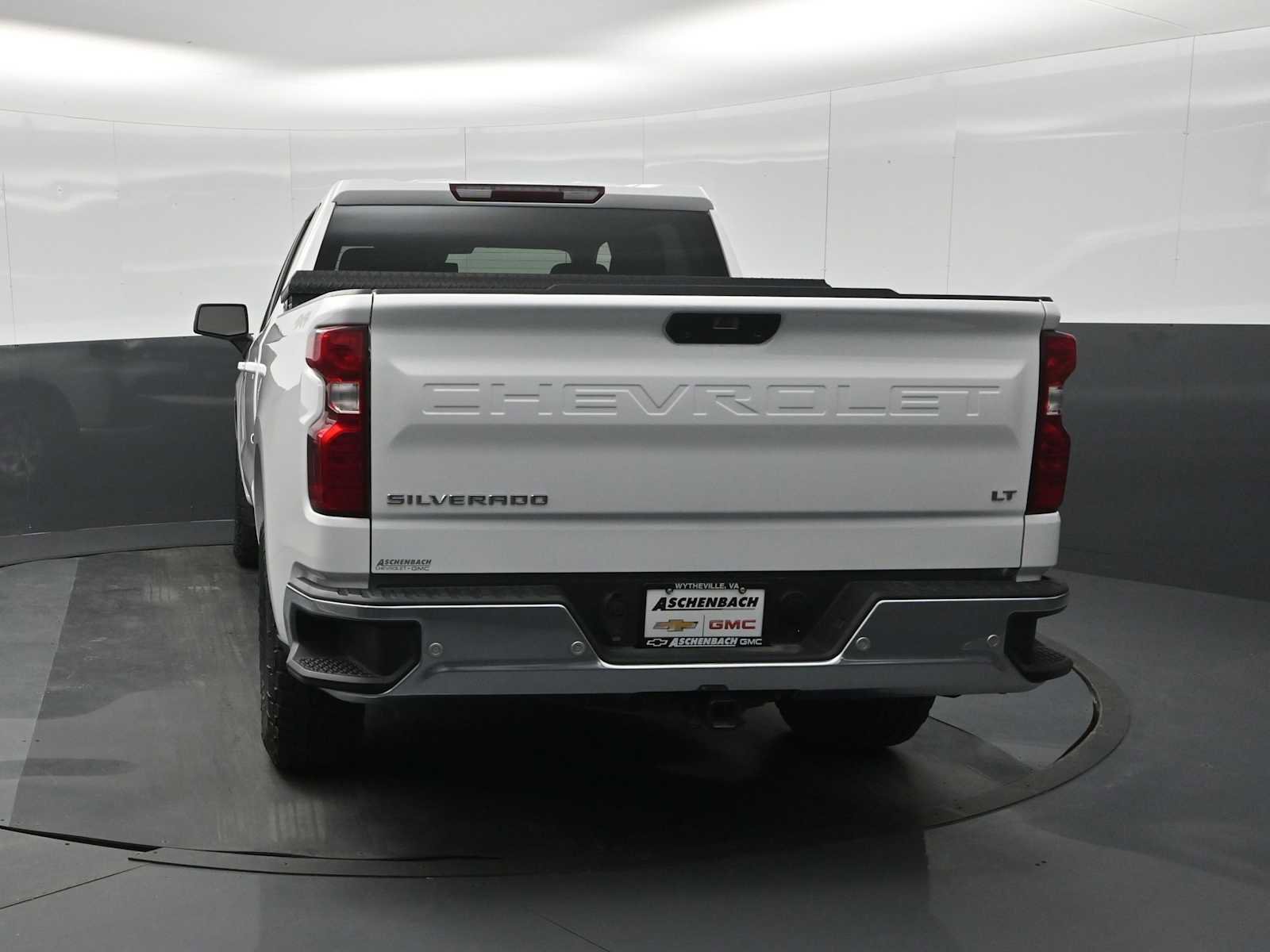 Used 2020 Chevrolet Silverado 1500 LT w/ Convenience Package image 7