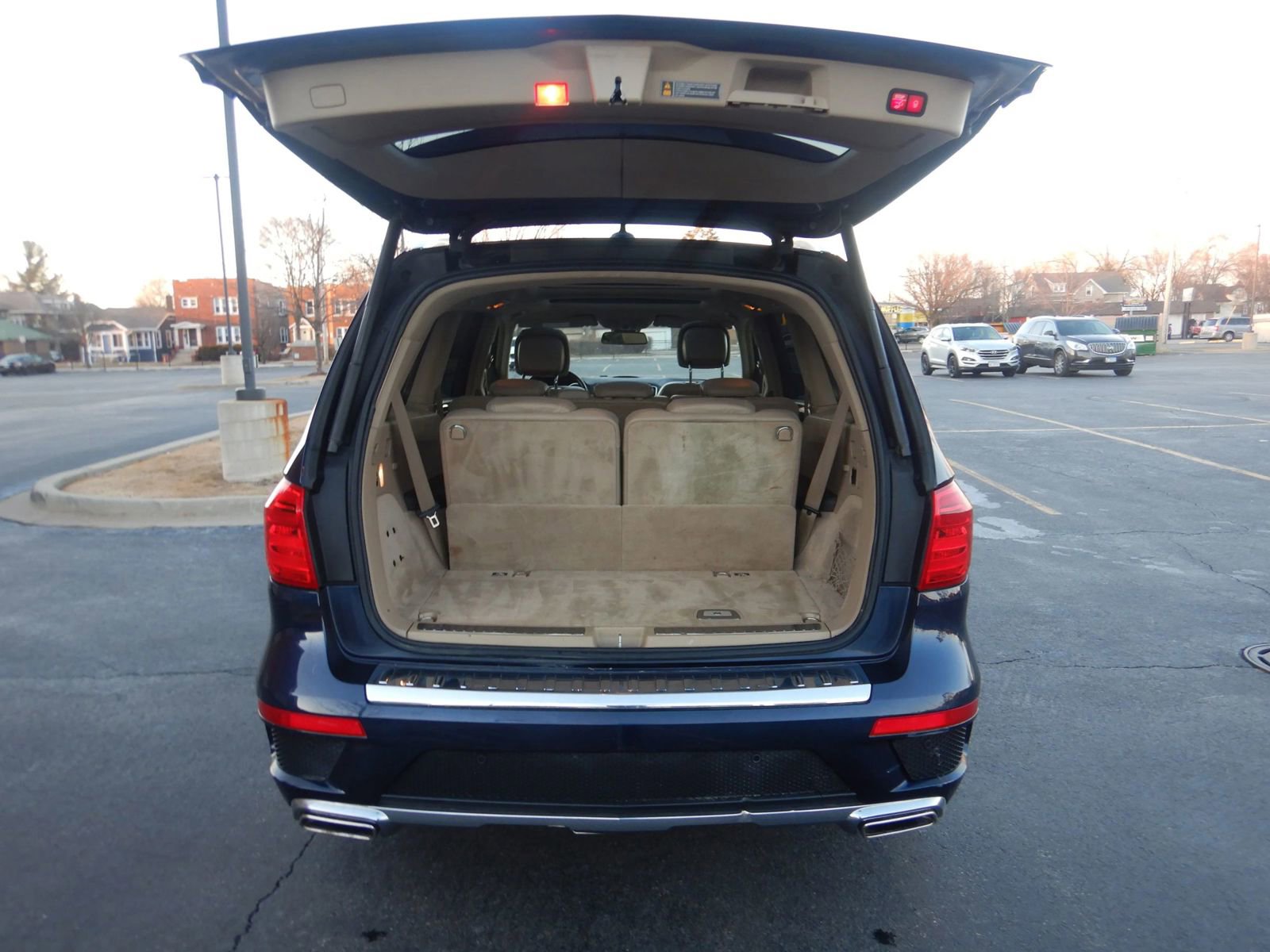 Used 2013 Mercedes-Benz GL 550 4MATIC image 26