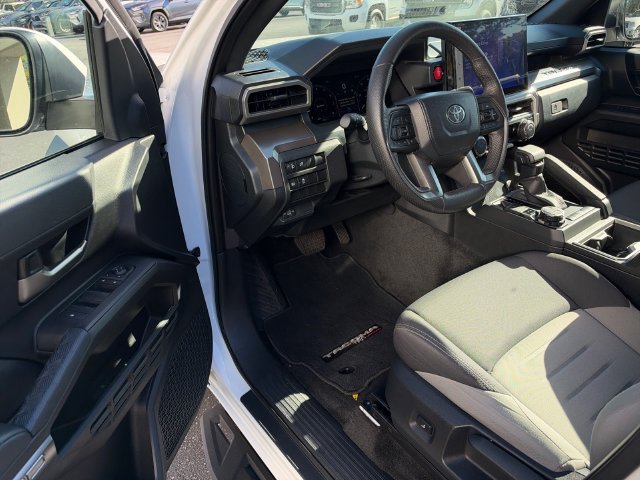 Used 2024 Toyota Tacoma TRD Off-Road AWD/4WD image 12