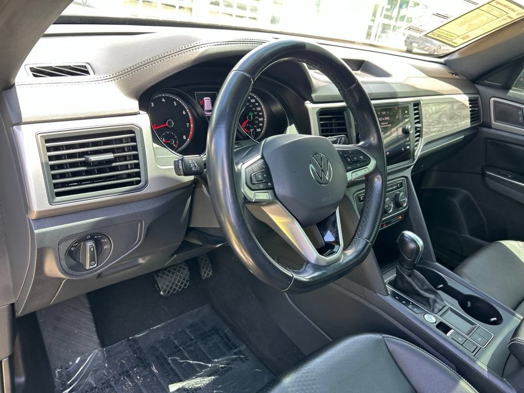 Used 2020 Volkswagen Atlas Cross Sport SE w/ Panoramic Sunroof Package FWD image 24