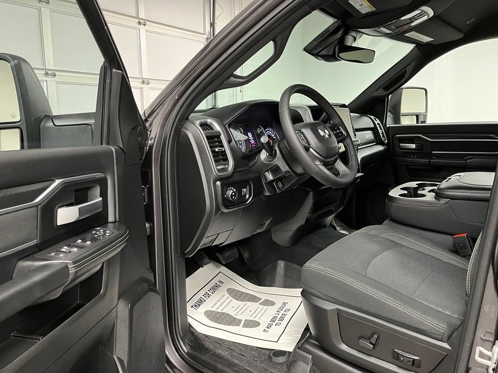 Used 2025 RAM 2500 Big Horn AWD/4WD image 20