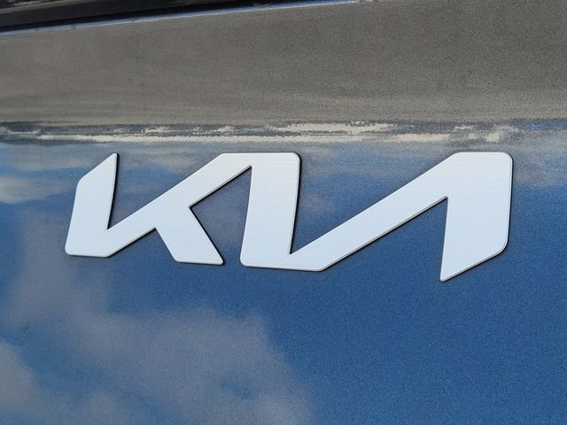 Used 2025 Kia Sportage EX FWD image 8