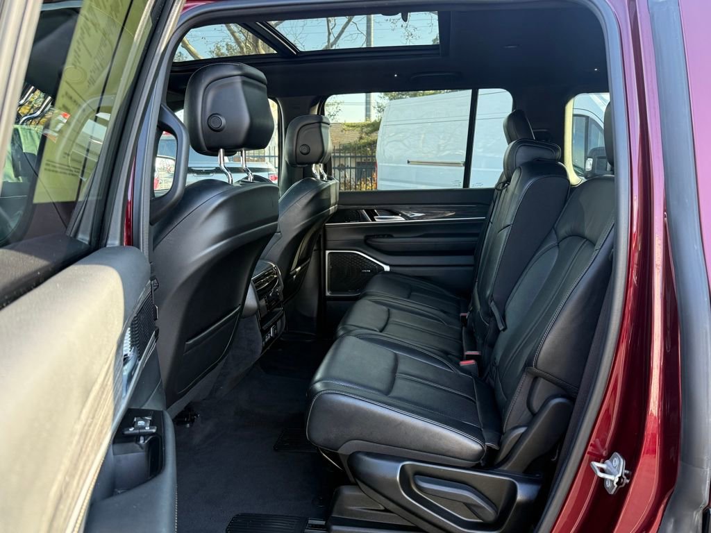 Used 2022 Jeep Wagoneer Series II w/ Premium Group I image 15