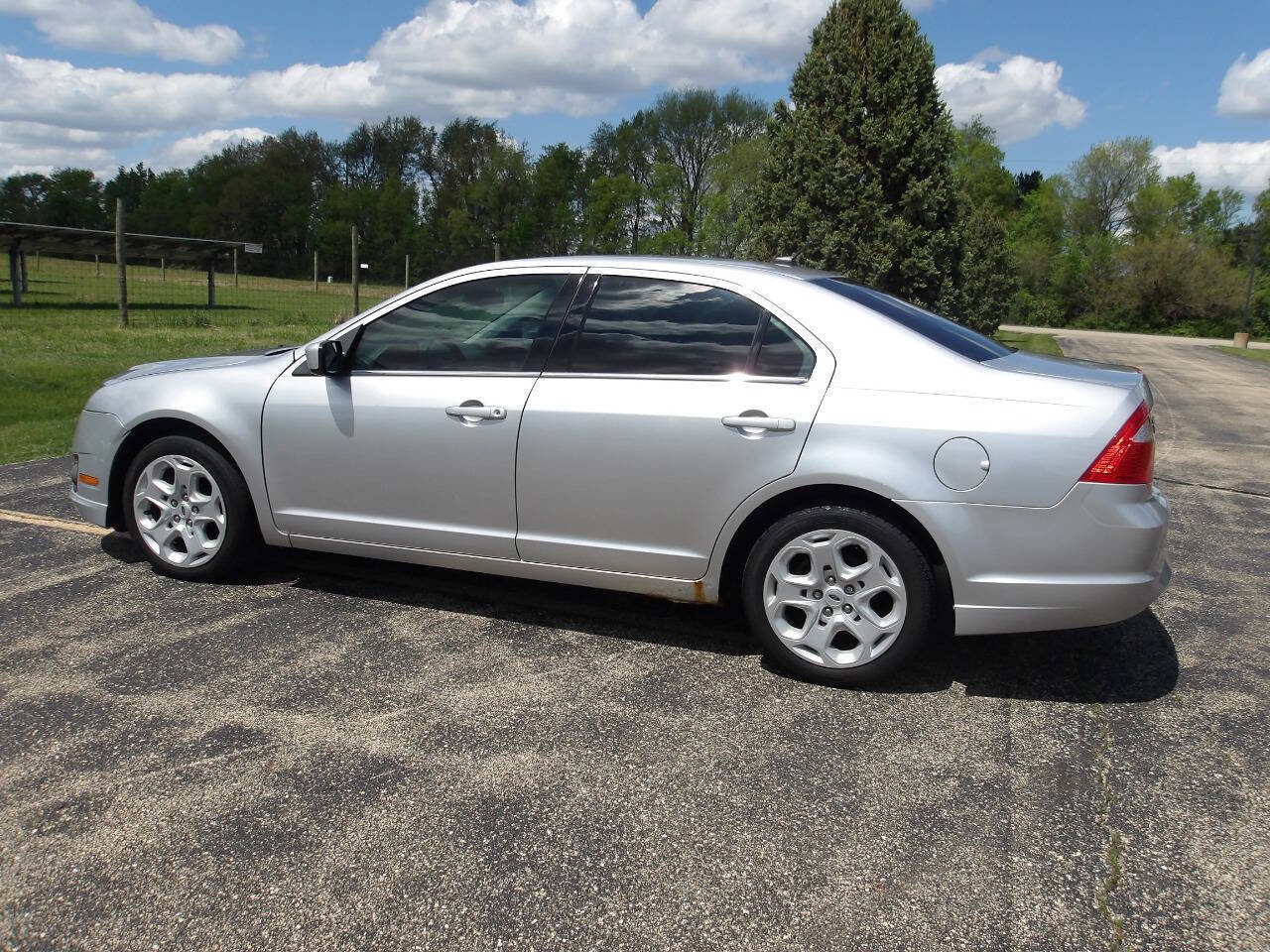 Used 2011 Ford Fusion SE w/ 202A Rapid Spec Order Code FWD image 11