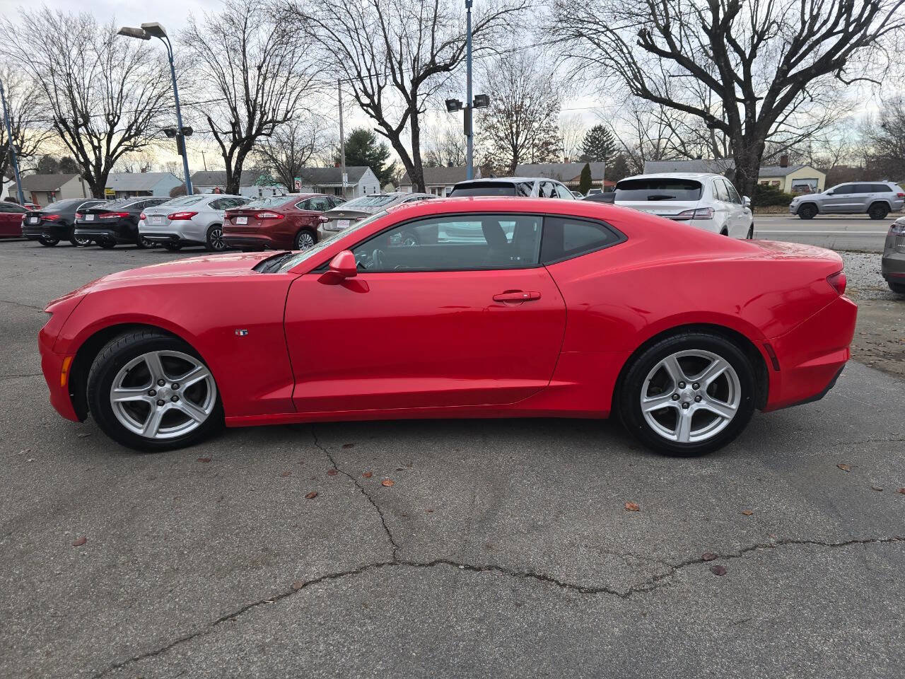 Used 2019 Chevrolet Camaro LT image 4