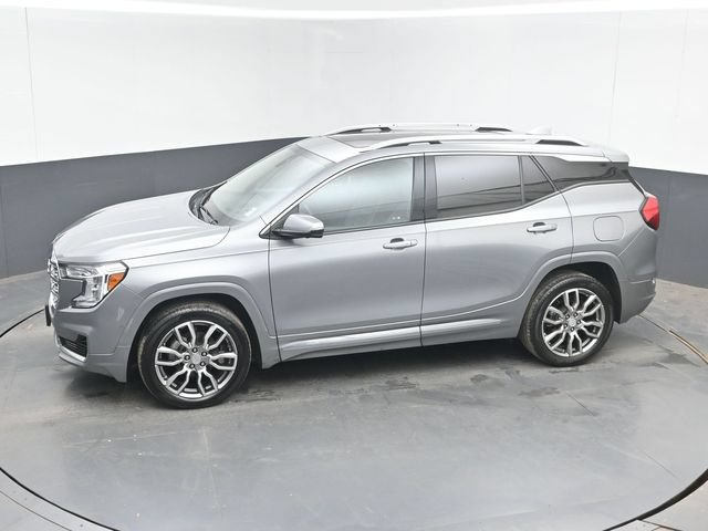 Used 2023 GMC Terrain Denali w/ Denali Premium Package AWD/4WD image 40