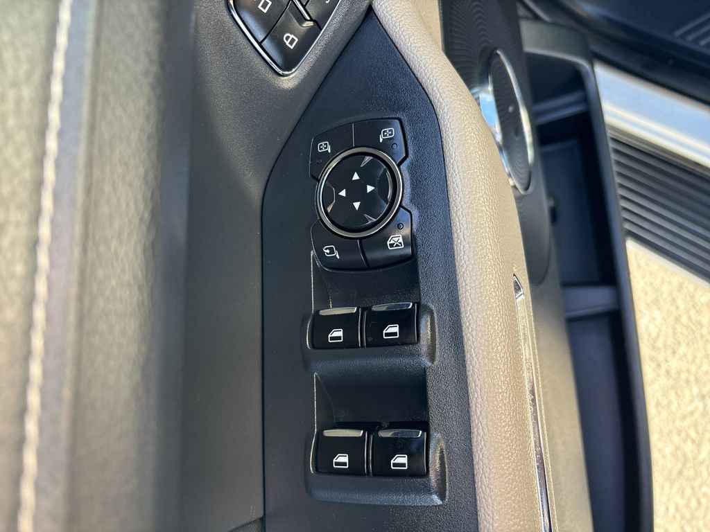 Used 2023 Ford Expedition XLT image 11