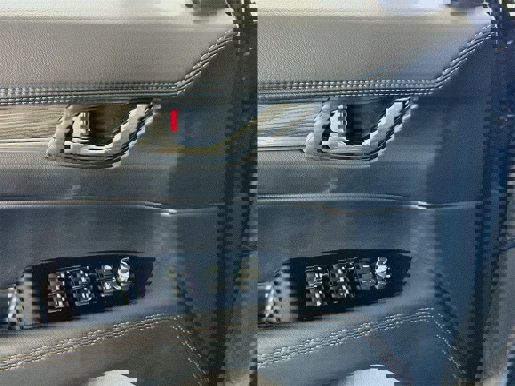 Used 2023 MAZDA CX-5 AWD 2.5 S w/ Premium Plus Pkg image 11