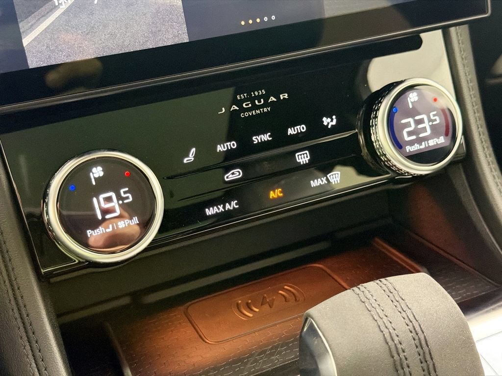 Used 2022 Jaguar F-PACE S AWD/4WD image 16