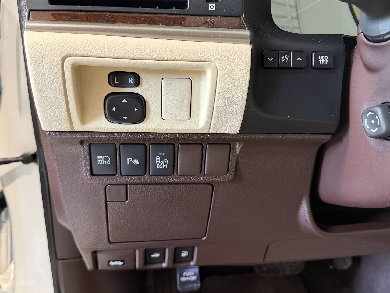 Used 2017 Lexus ES 350 w/ Premium Package FWD image 10