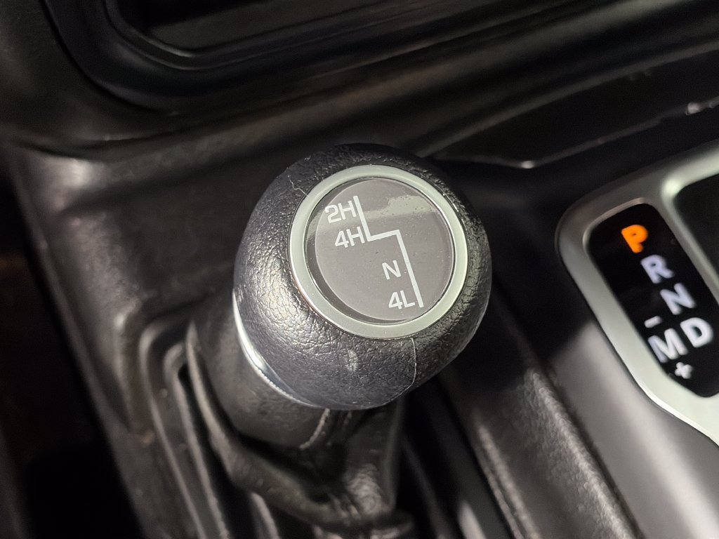 Used 2019 Jeep Wrangler Unlimited Sport S AWD/4WD image 24
