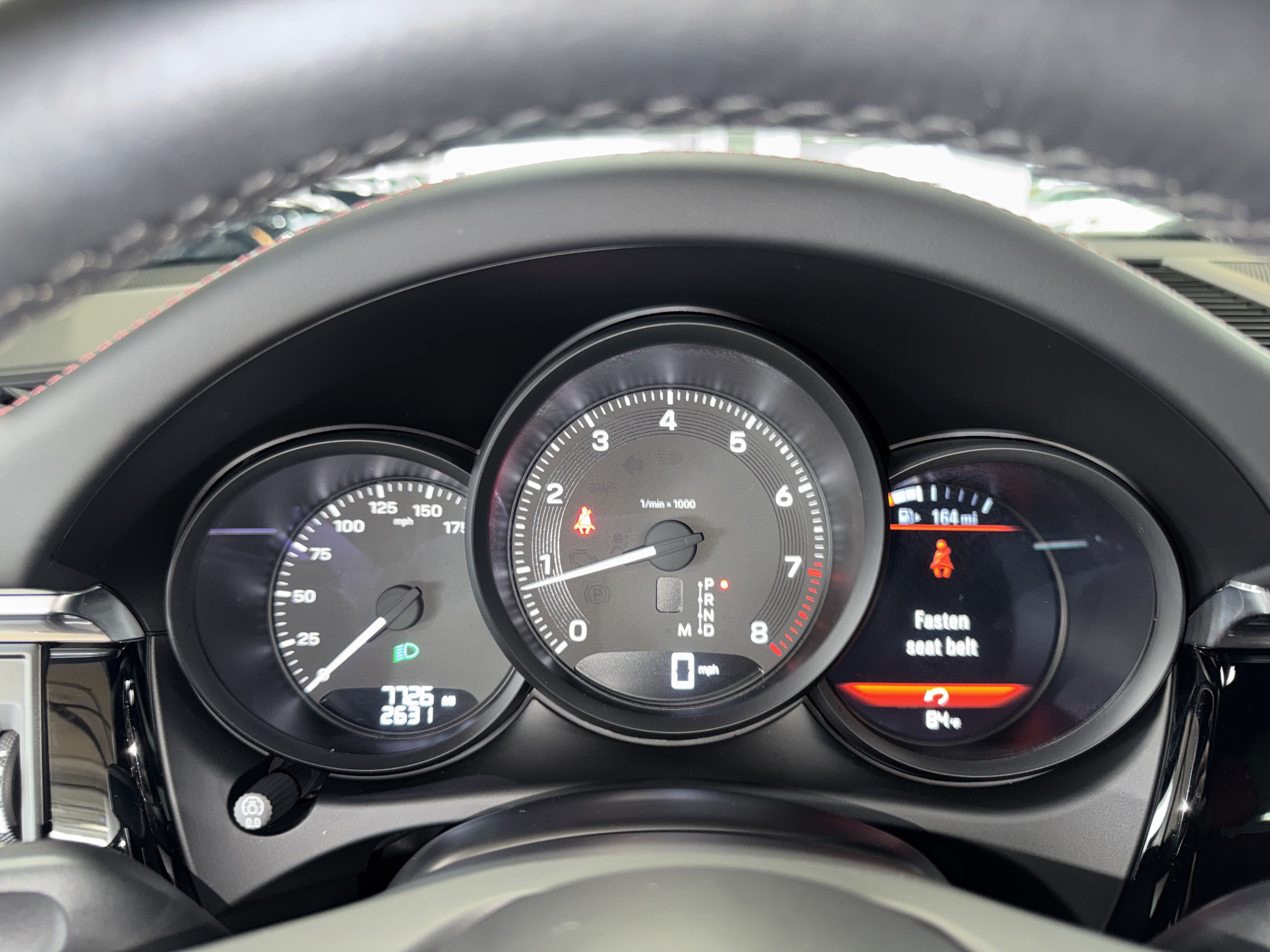Used 2025 Porsche Macan AWD/4WD image 26
