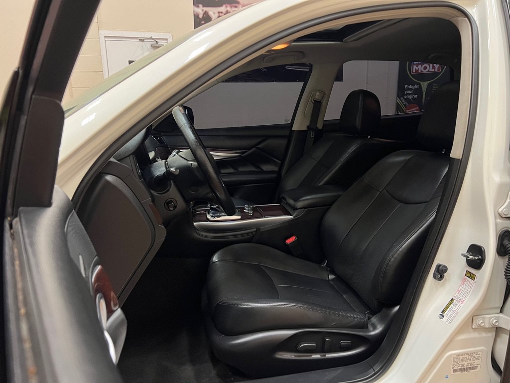 Used 2018 INFINITI Q70 L 3.7 RWD image 18