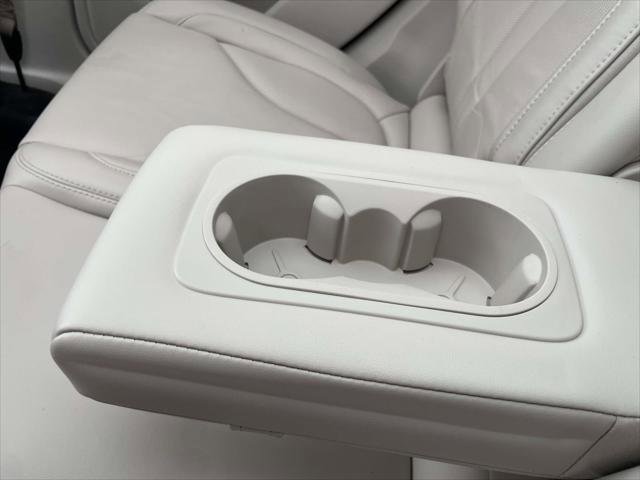 Used 2019 Lincoln MKC Select w/ Select Plus Package image 12