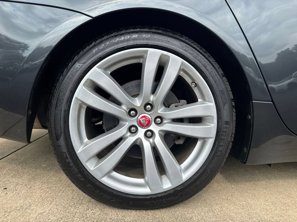 Used 2017 Jaguar XJ L Portfolio AWD/4WD image 23