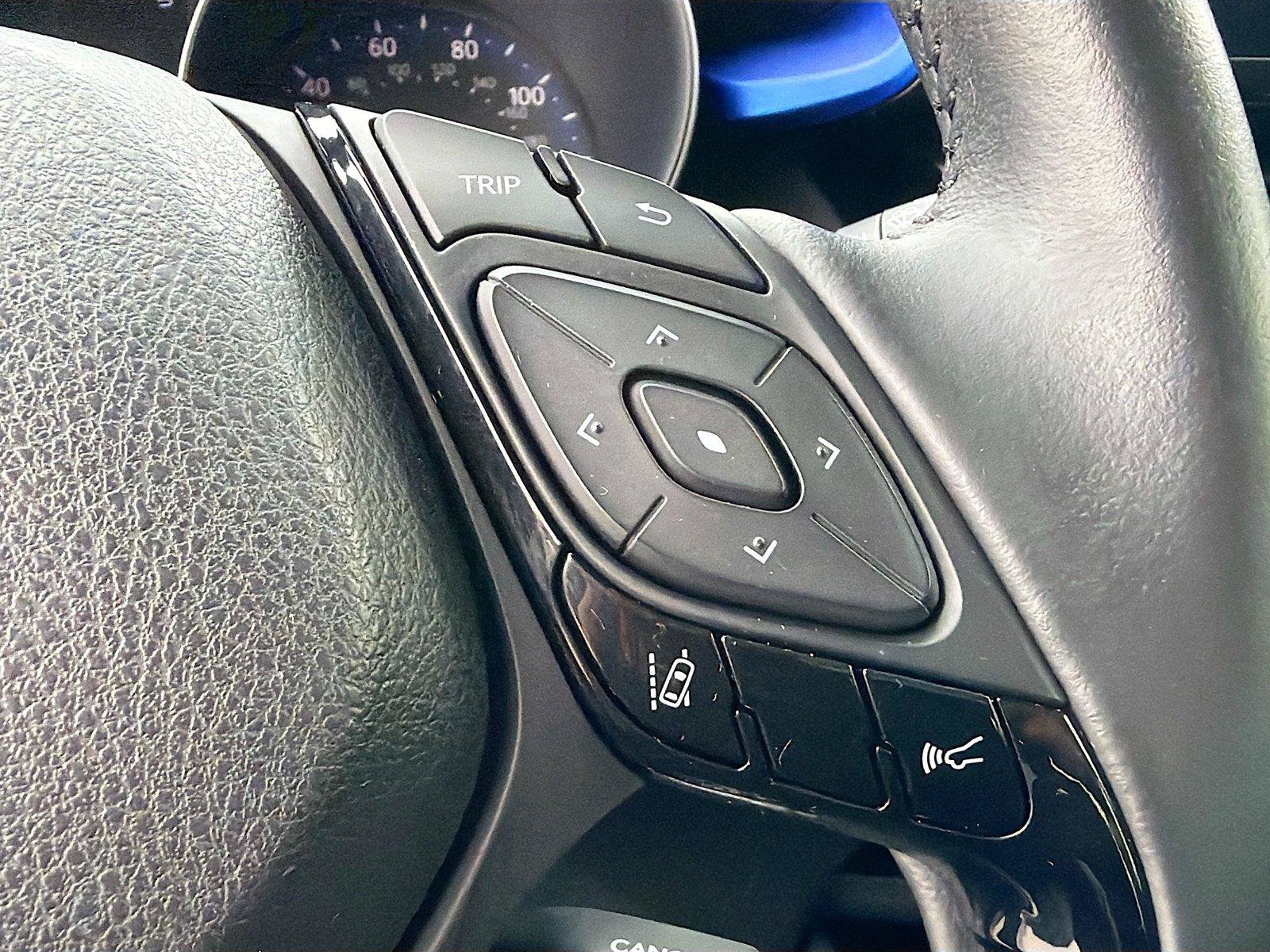Used 2021 Toyota C-HR XLE FWD image 35
