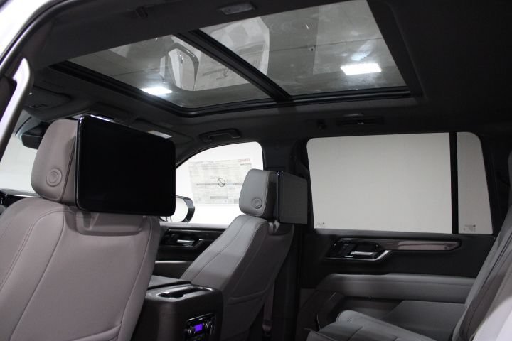 New 2026 GMC Yukon XL Elevation w/ Elevation Premium Package AWD/4WD image 4