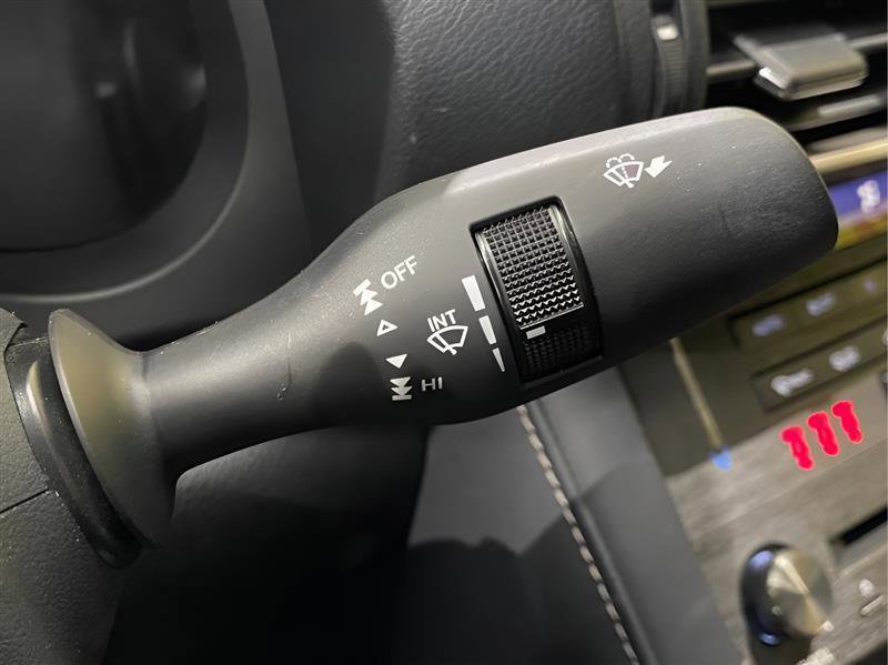 Used 2020 Lexus IS 350 F Sport w/ F Sport Package image 21