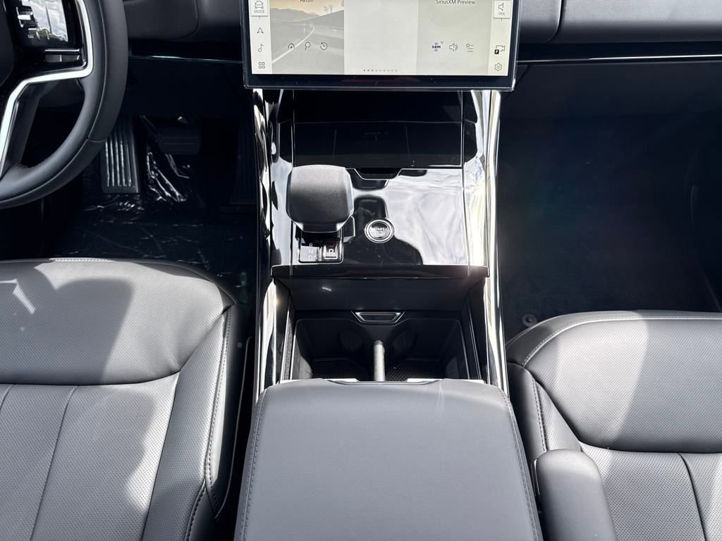 New 2025 Land Rover Range Rover Sport SE image 24