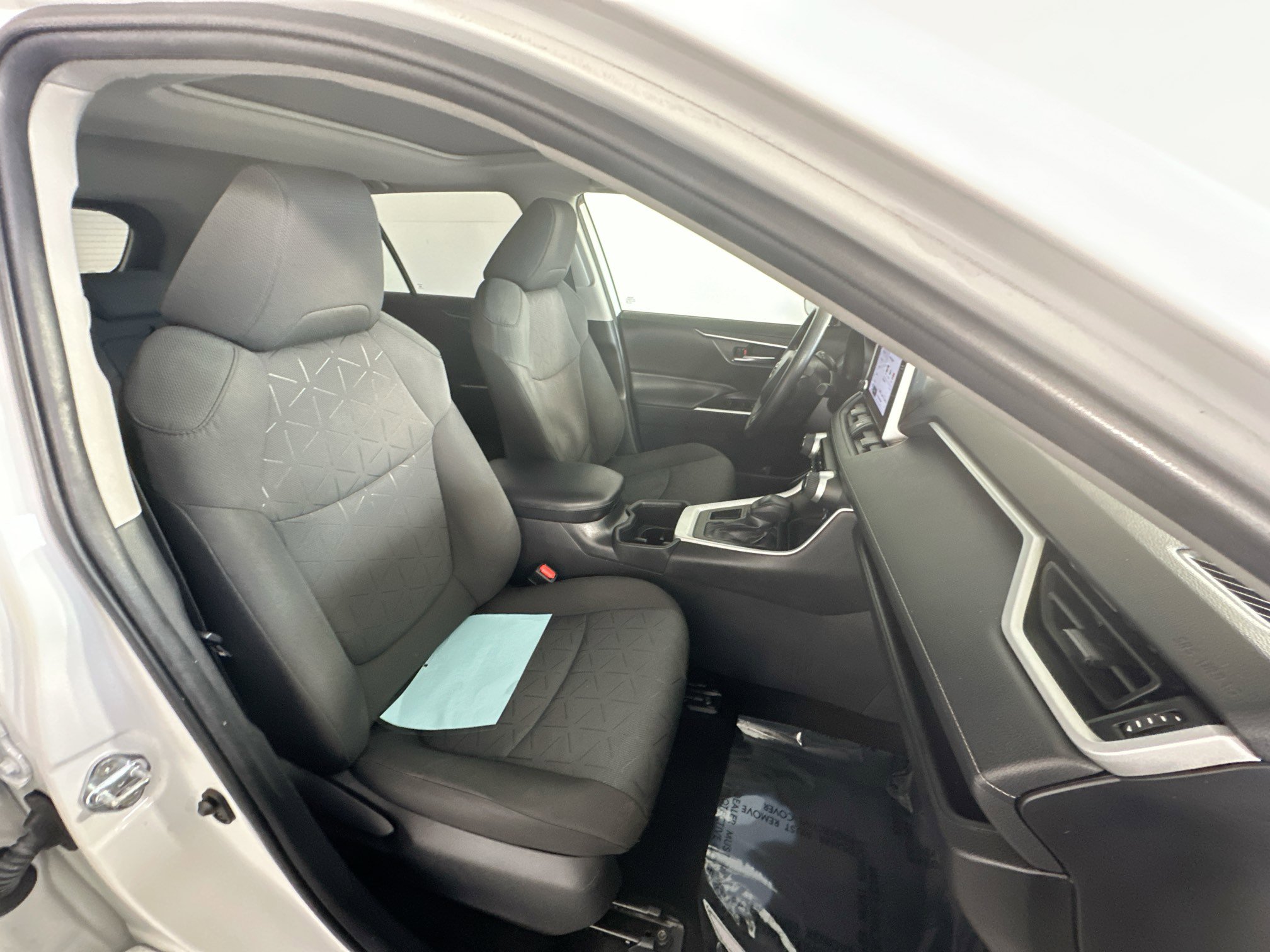 Used 2023 Toyota RAV4 XLE image 28