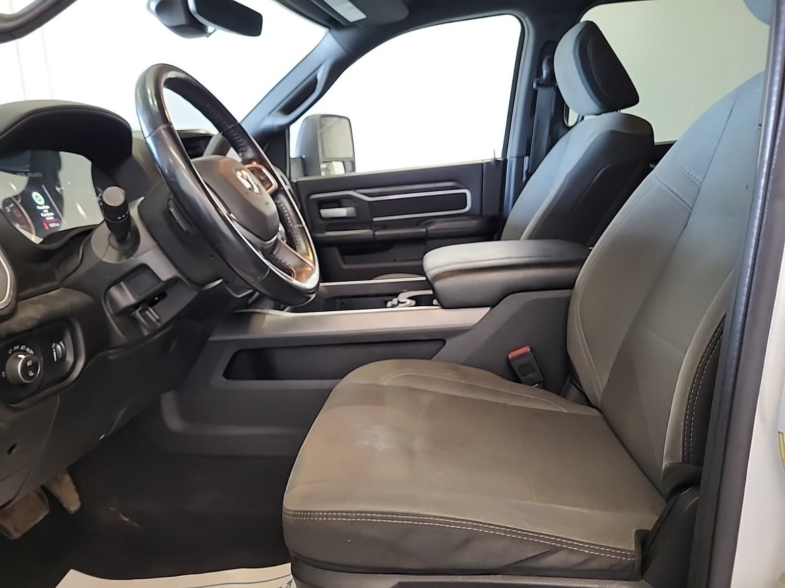 Used 2024 RAM 2500 Big Horn w/ Off Road Package AWD/4WD image 7