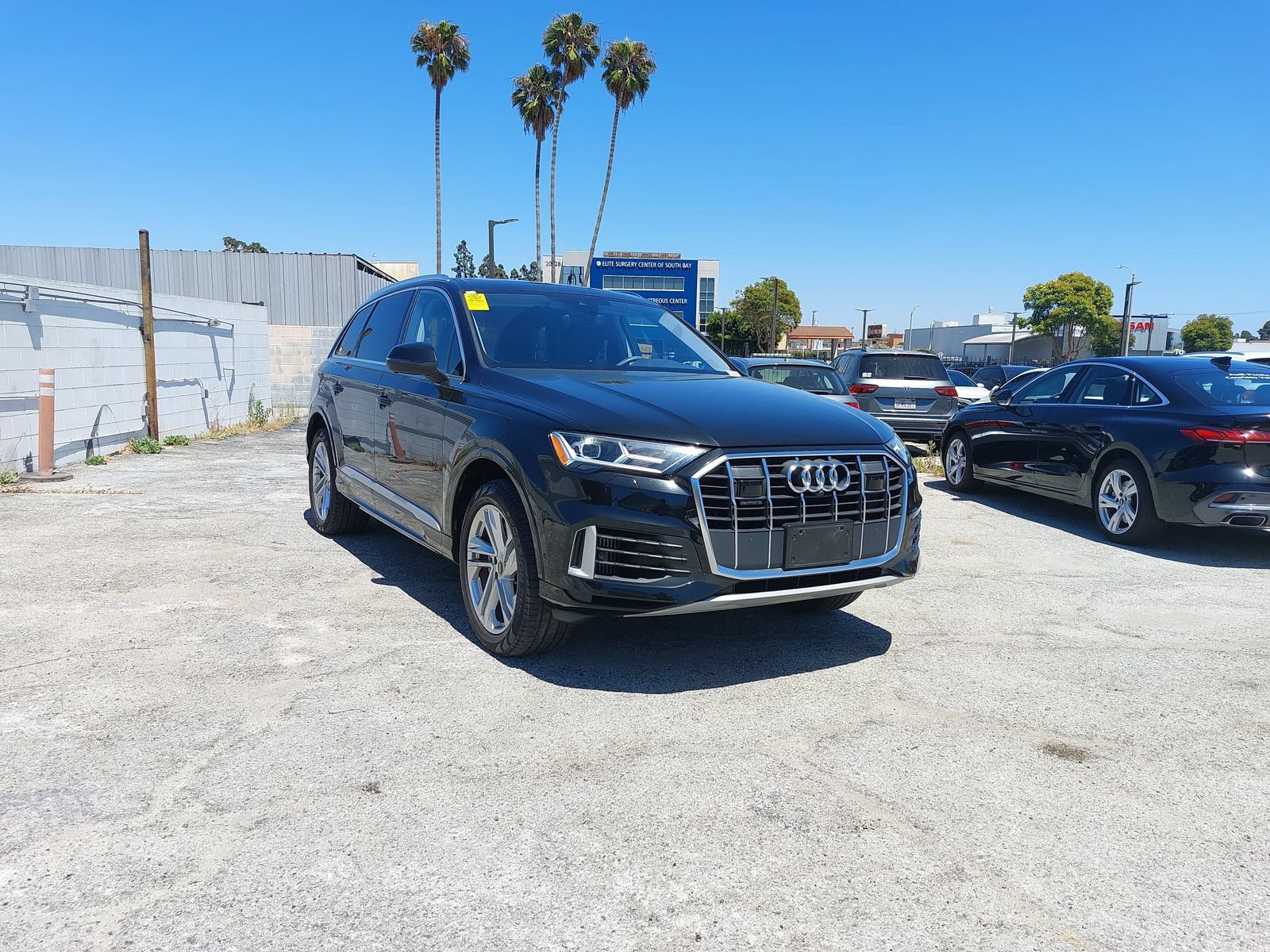 Used 2023 Audi Q7 3.0T Premium Plus w/ Premium Plus Package AWD/4WD image 2