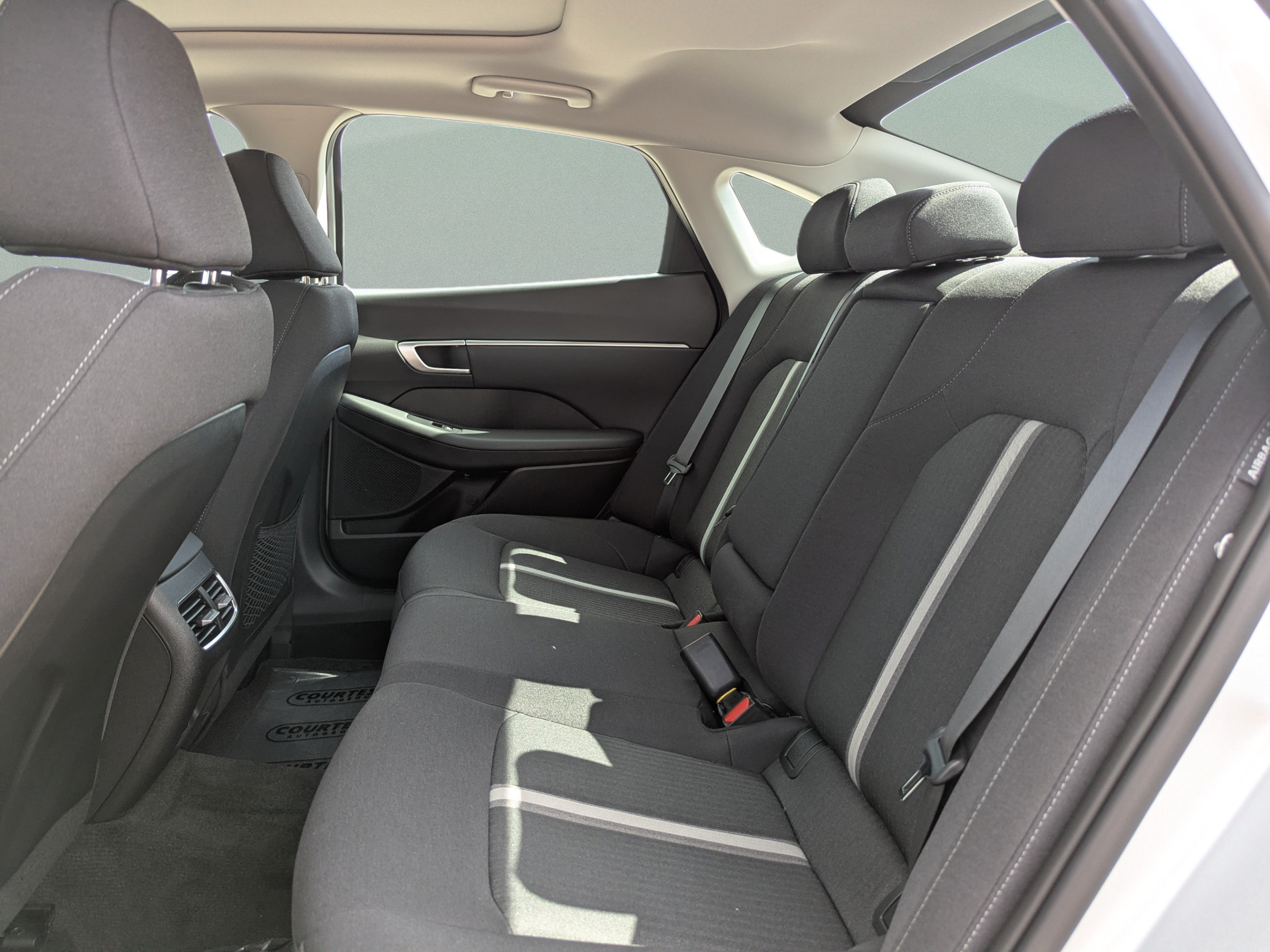 New 2026 Hyundai Sonata SEL FWD image 17