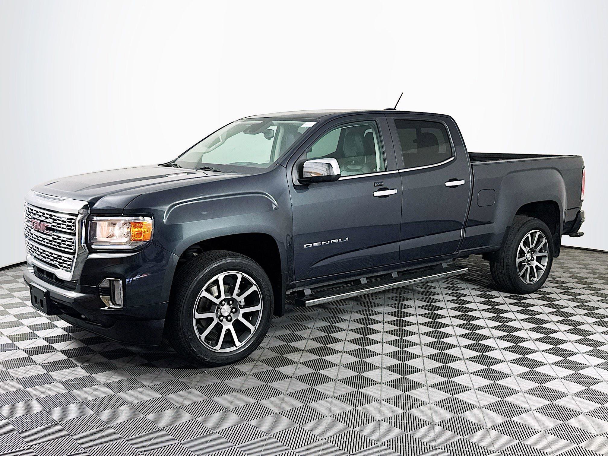 Used 2021 GMC Canyon Denali image 4