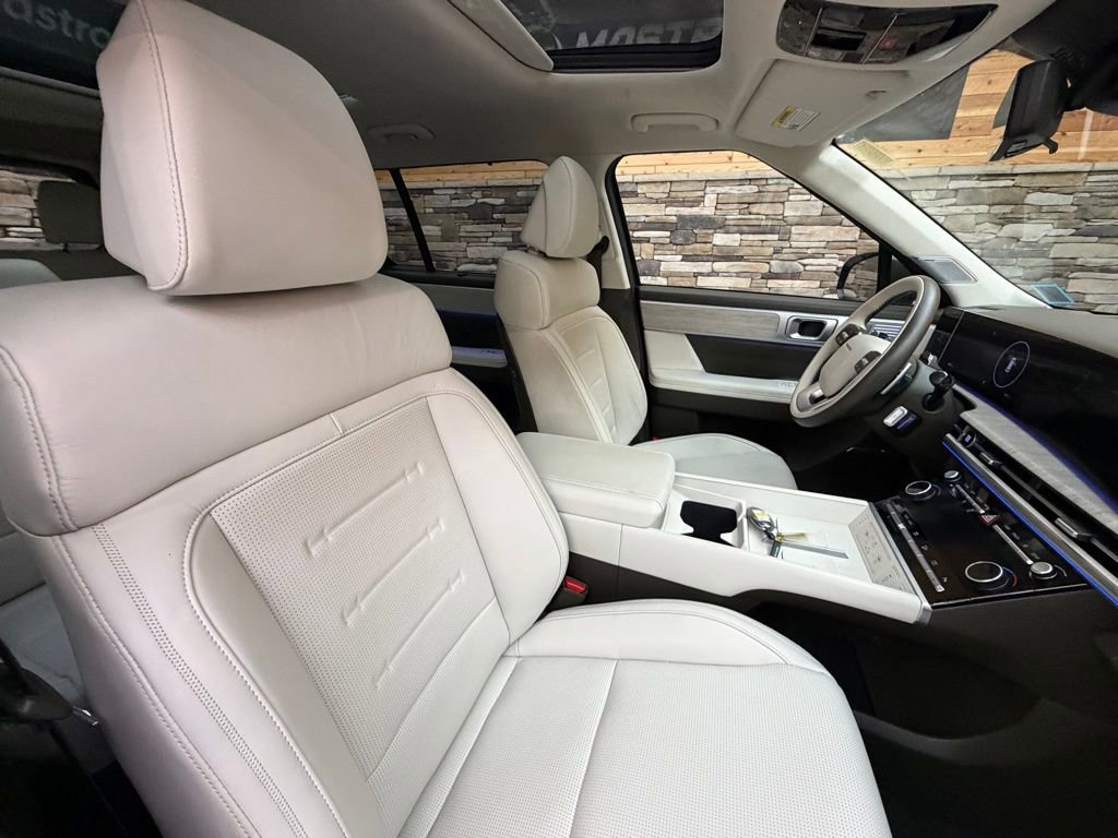 Used 2024 Hyundai Santa Fe Calligraphy image 15