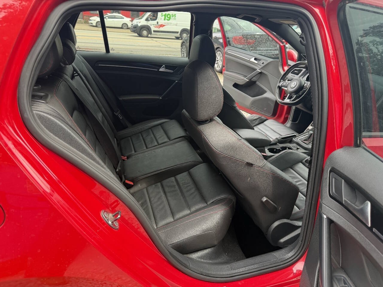 Used 2015 Volkswagen Golf 4-Door FWD image 14