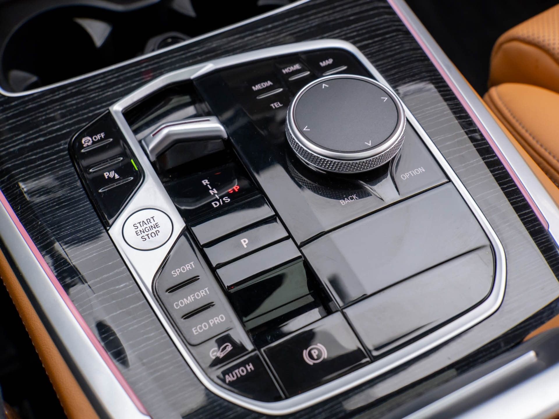 Used 2024 BMW X5 xDrive40i w/ M Sport Package image 29