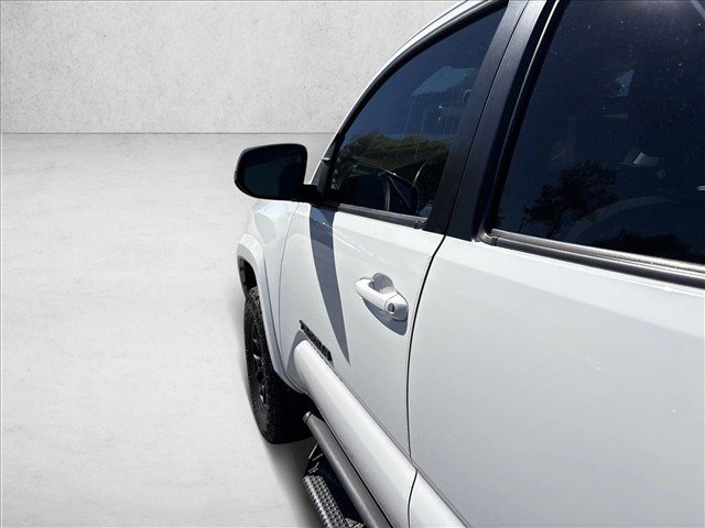 Used 2022 Toyota Tacoma SR5 w/ Technology Package RWD image 30