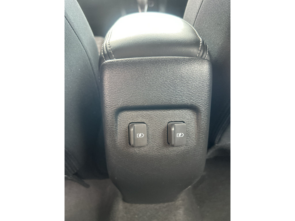 Used 2023 Nissan Kicks SV w/ Interior Electronics Package FWD image 10