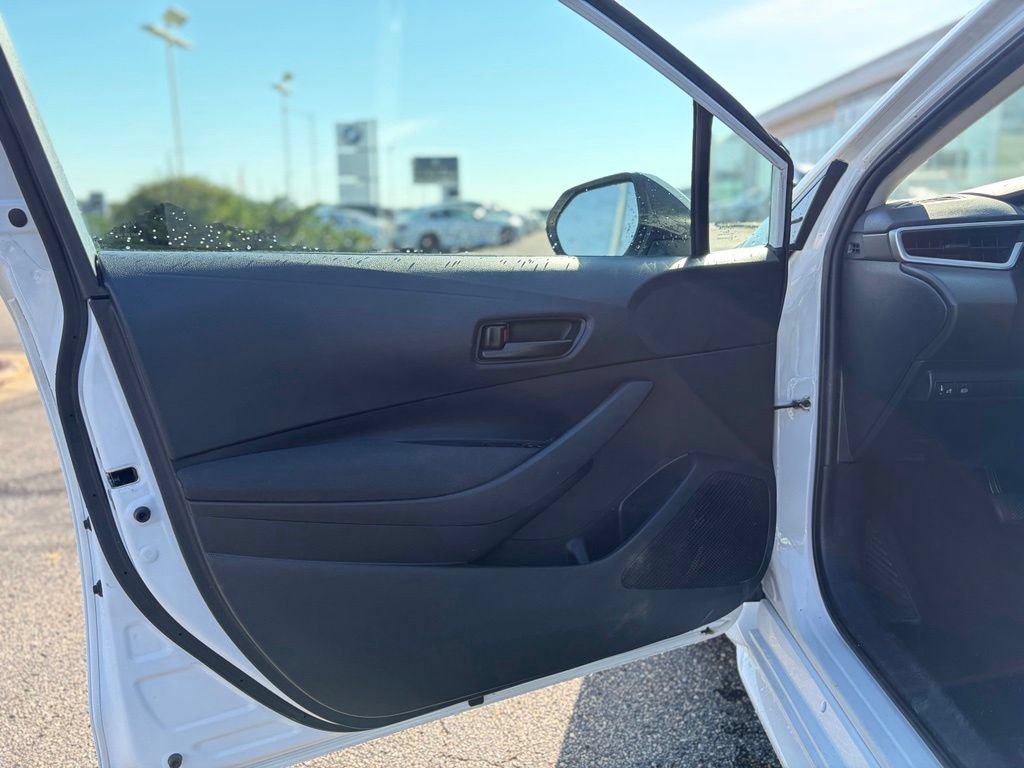 Used 2024 Toyota Corolla LE FWD image 16