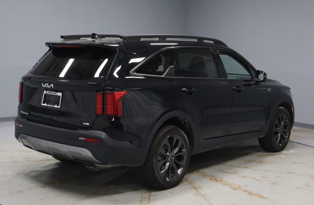Used 2023 Kia Sorento SX Prestige image 12