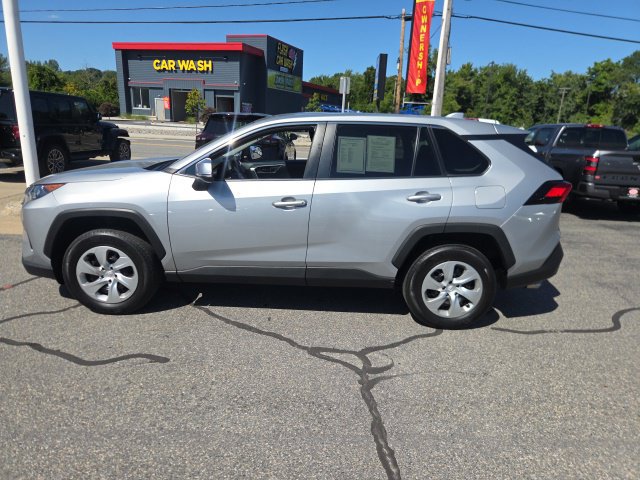 Used 2022 Toyota RAV4 LE AWD/4WD image 8
