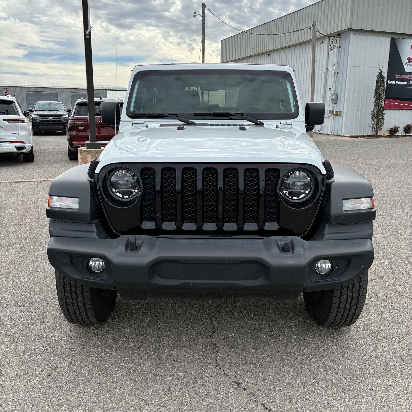 Used 2020 Jeep Wrangler Sport image 11