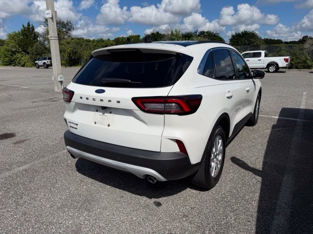 Used 2023 Ford Escape Active w/ Tech Pack #2 FWD image 3