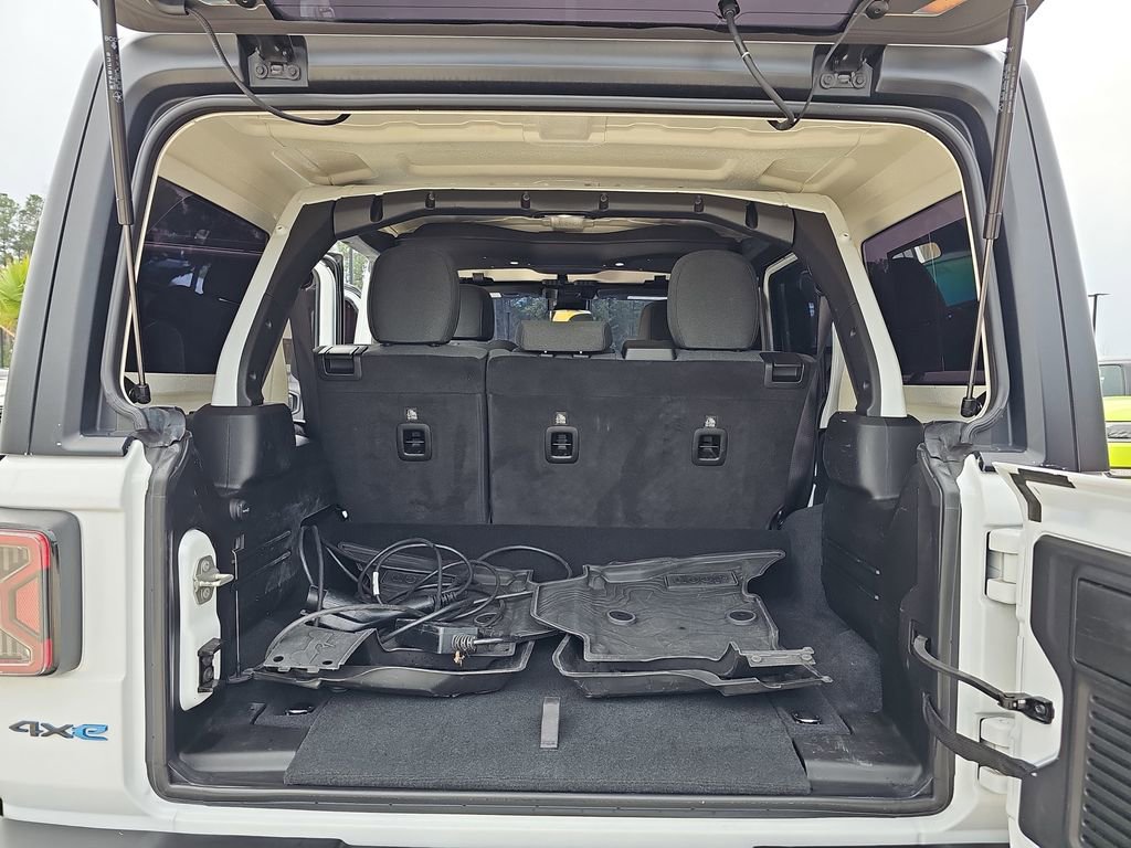 Used 2024 Jeep Wrangler Unlimited image 16