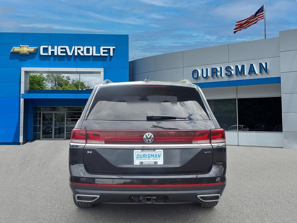 Used 2024 Volkswagen Atlas SE image 4