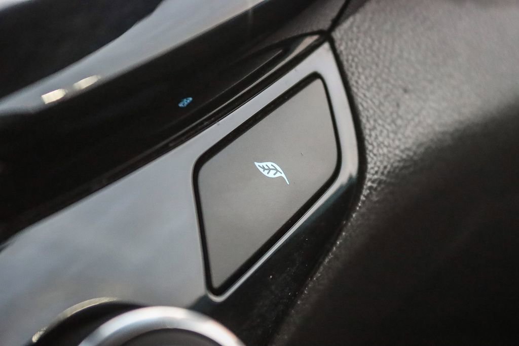 Used 2015 Chevrolet Spark LT image 33