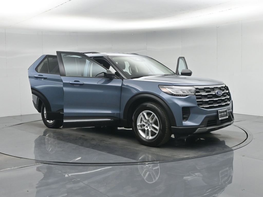 Used 2025 Ford Explorer Active image 35